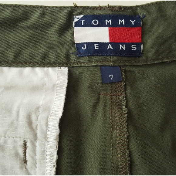 Tommy Hilfiger shorts - Picture 3 of 4